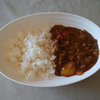 鶏ミンチ肉のカレー